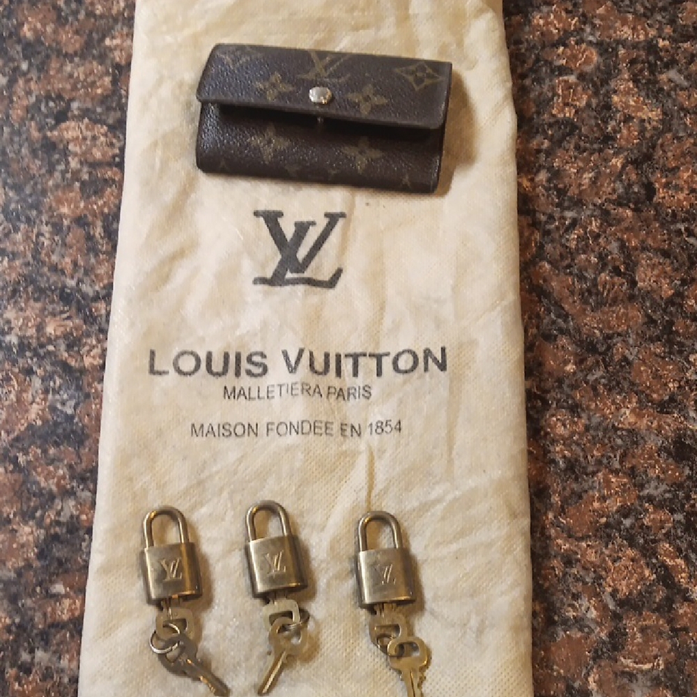 Louis Vuitton Monogram Key Holder & Locks BUNDLE